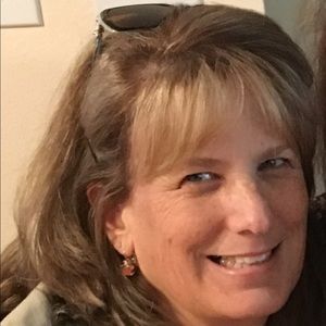 Meet your Posher, Desiree